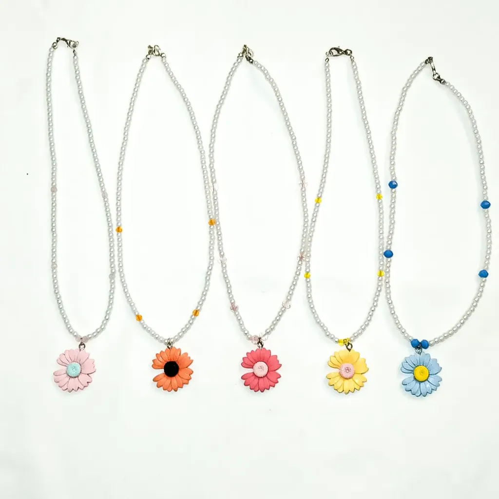 Collar dije flor (Margarita)