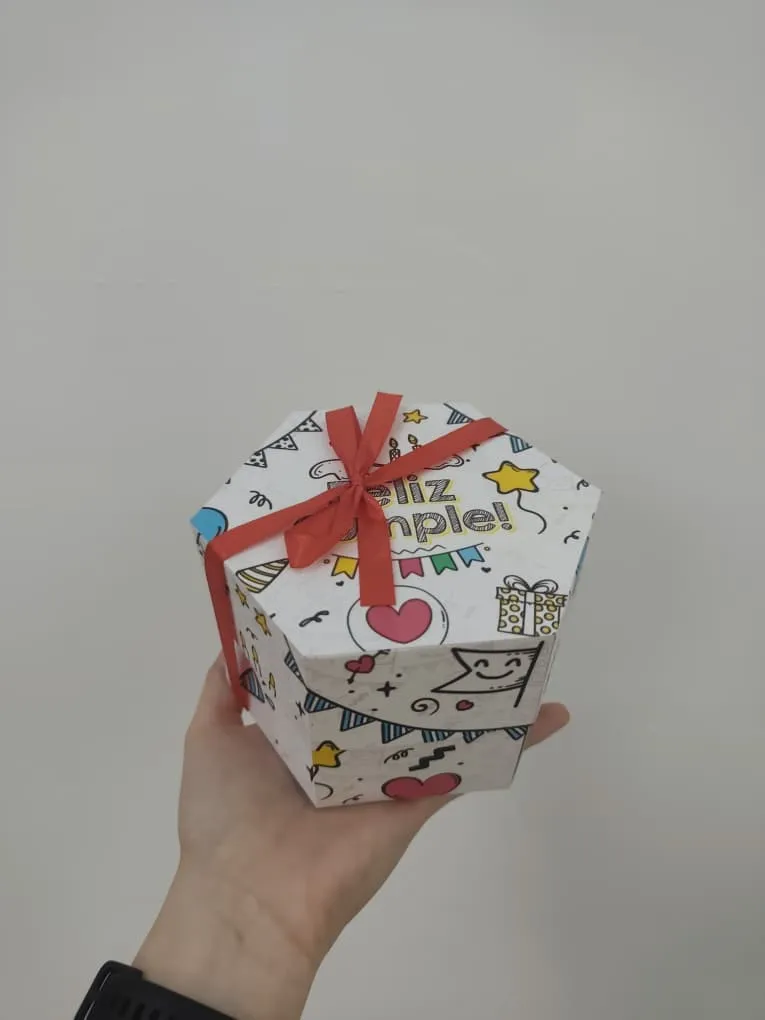 Caja explosiva hexagonal